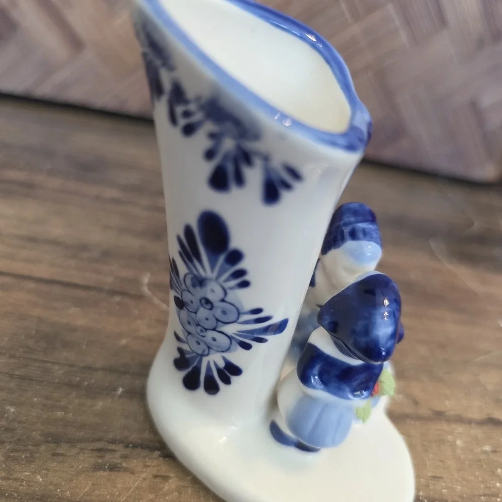 EH Denmark Blue White Porcelain Miniature Bud Vase Kissing Couple Windmill 10577